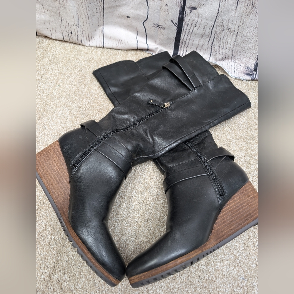 Black and brown Boots